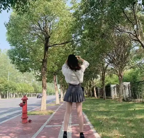 男朋友和其他女孩子暧昧怎么办