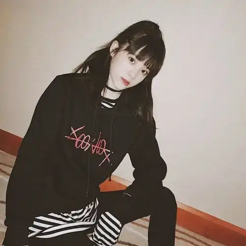 牛仔衣霸气女生头像幂幂