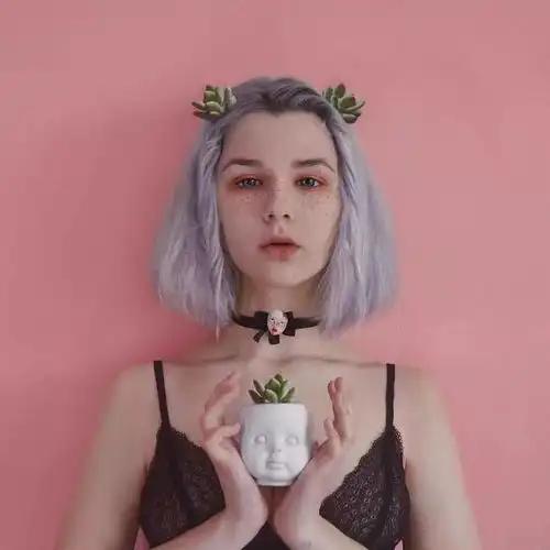 抽象搞怪头像女整形