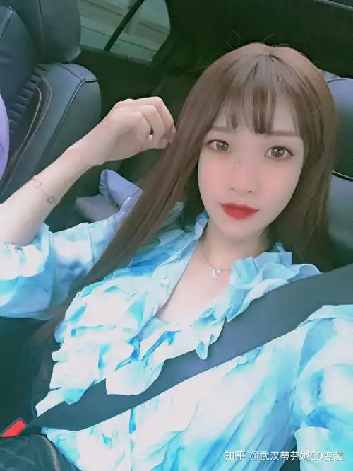男生怎么化成女孩子的感觉,穿女装的那种cosplay