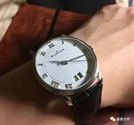 宝珀经典系列大日历腕表对比评测
