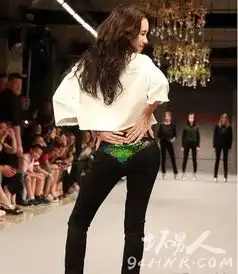 内裤外穿的风骚女明星有哪些最后一位简直跪服