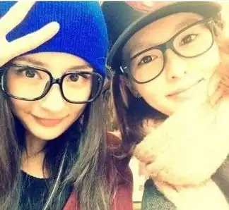 女星合影比比谁更美