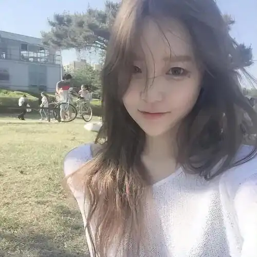 韩国美女来中国旅游,吃饭时倍感失望,坦言中国人真小气