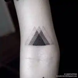 放一波纹身图案推荐这些几何点线纹身男女都适用