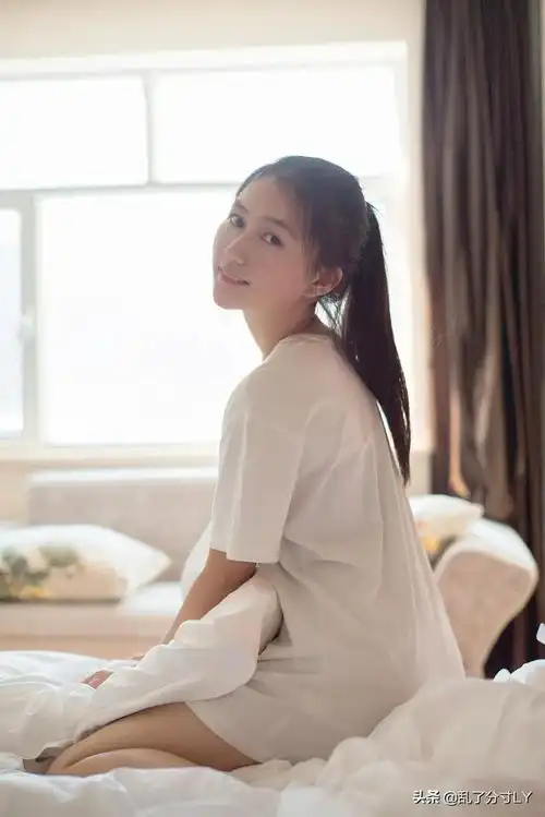 校园女生清新可人写真