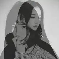 高冷女生头像黑白背影女