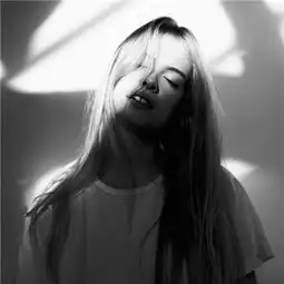 超拽黑白头像女生霸气2018最新孤独的人总是很多话