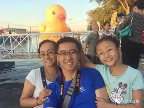徒手接住6岁坠楼女童的哈尔滨最美眼镜侠刷爆朋友圈,火遍全国