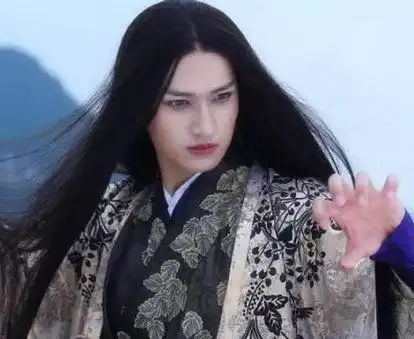 妩媚妖娆女生头像真人马