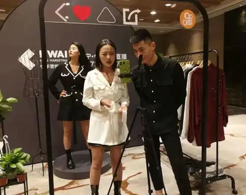 快手商家号冲刺百万dau造1千家超级网红店