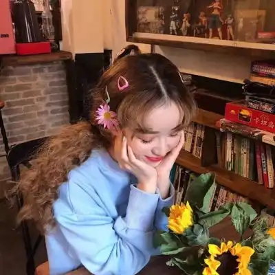 七漆女头带花唯美文艺