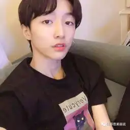 16岁的女装大佬这么可爱果然是男孩子呀