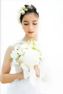 万圣节快乐90后小美女化身小恶魔陪你过节