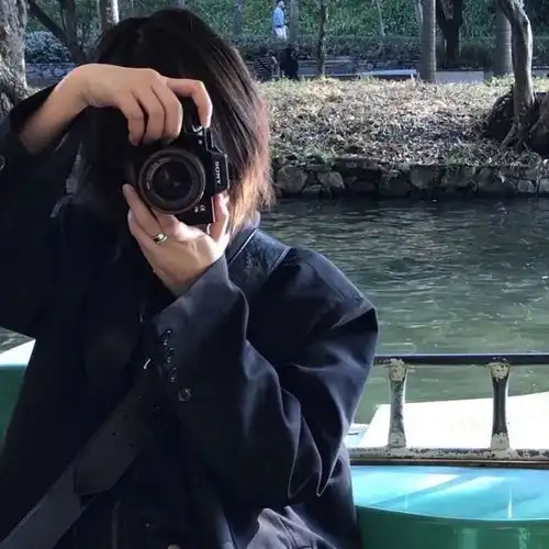 女生头像温柔扑了空才能长记性