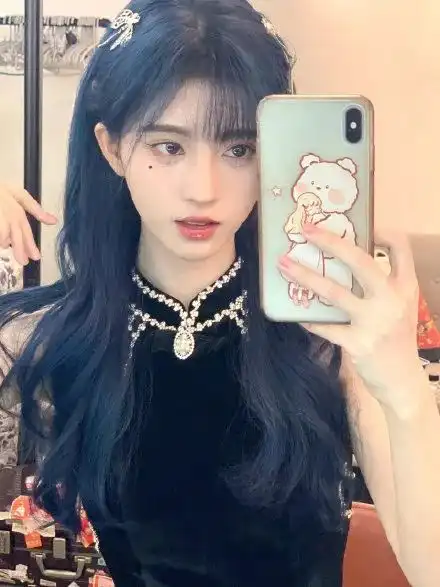 看了rose孟美岐的新发色谁不想说一声绝