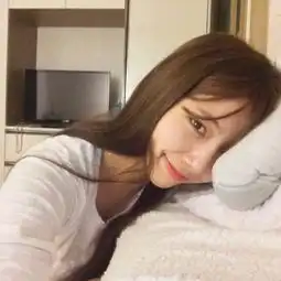 潮流女图冷眼似雪