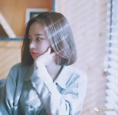 短发小美女图片头像可爱