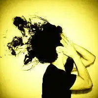 哪位高手给这个头像配个女生的情侣头像,急需谢谢