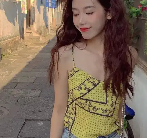纯欲风女生头像真人不像