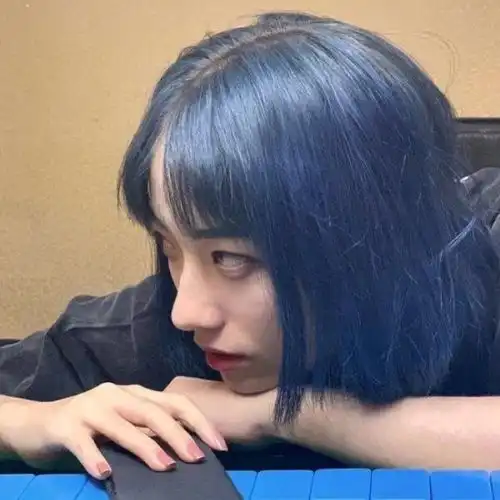 云梓短发原宿干净女孩丨听云与女生头像我要个性网