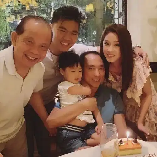 佘诗曼25年后再戴港姐桂冠是怎么回事,关于佘诗曼那届港姐的新消息多特软件资讯